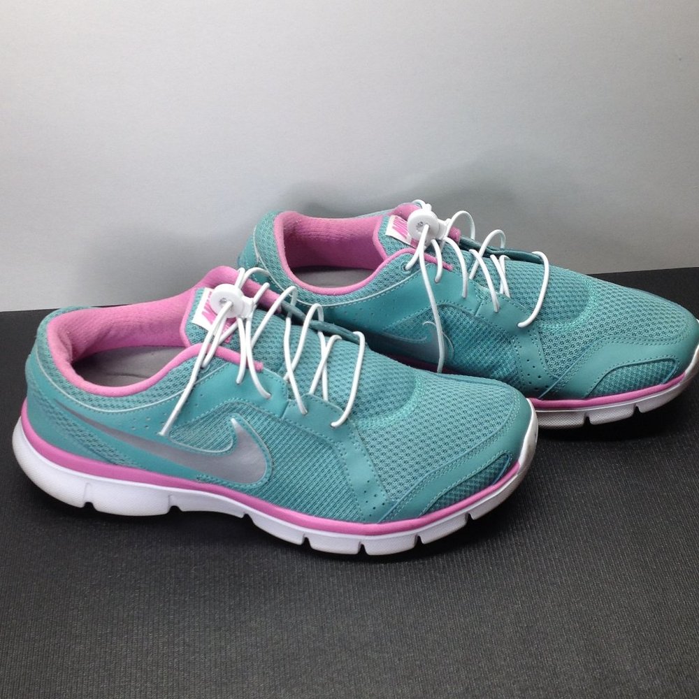 Ladies Nike Flex Size 11